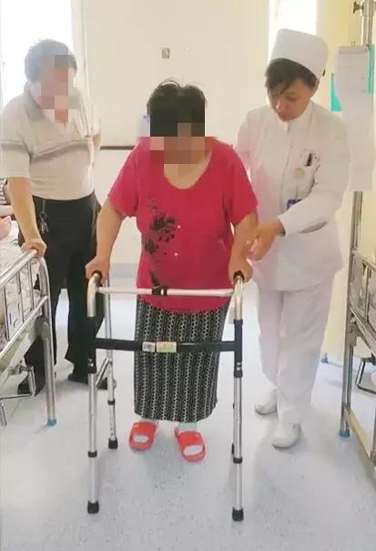 换膝盖关节手术有瘫痪风险吗,换膝手术可以百万医疗理赔吗