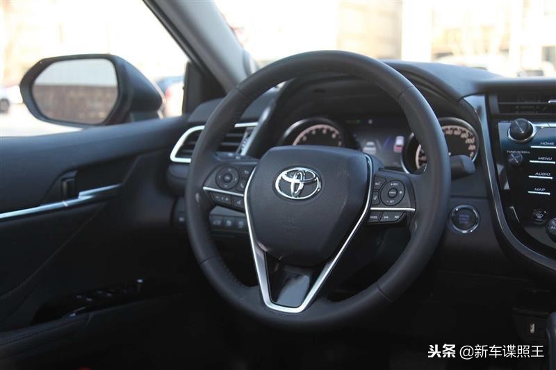 到底有多运动?不再中庸的8代丰田凯美瑞试驾