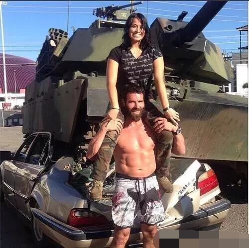 坦克兵在坦克里怎么工作的,坦克如何应对近处的敌人