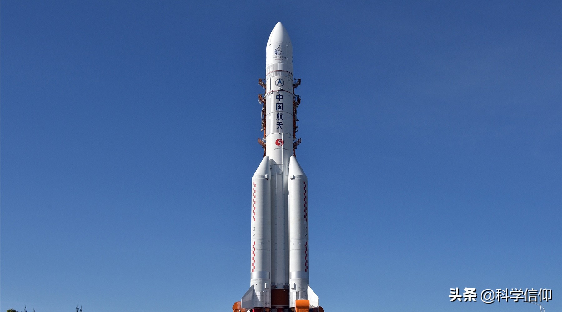 嫦娥四号在月球上行走了多远,嫦娥号登月是直线到月球吗