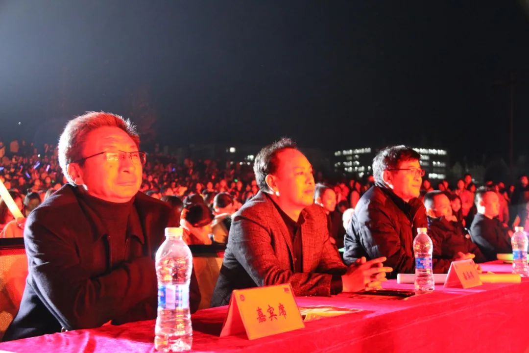 贵州大学科技学院2017级迎新晚会,各大高校迎新晚会视频