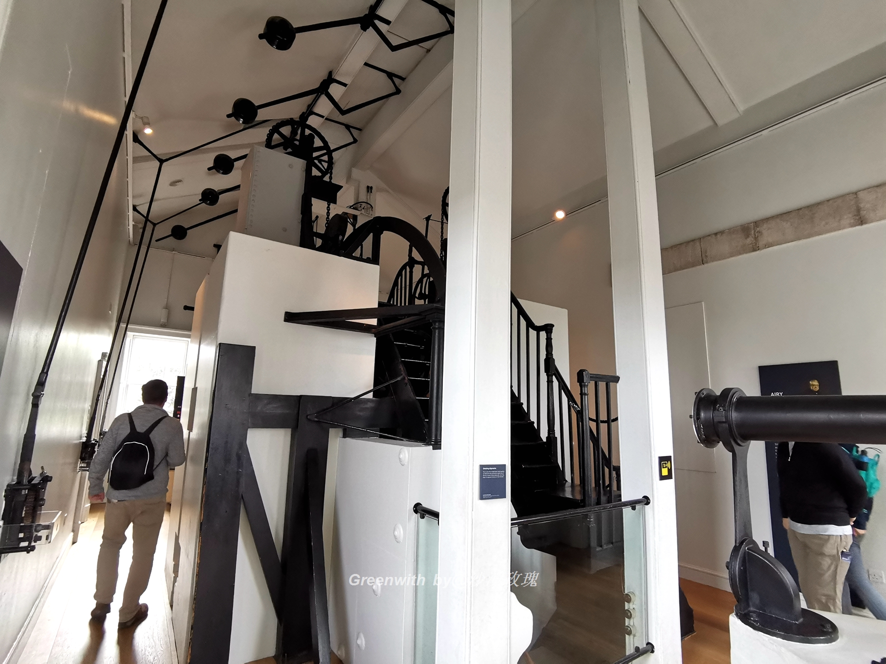 地球0度经线在哪个地方,地球0度纬线与0度经线