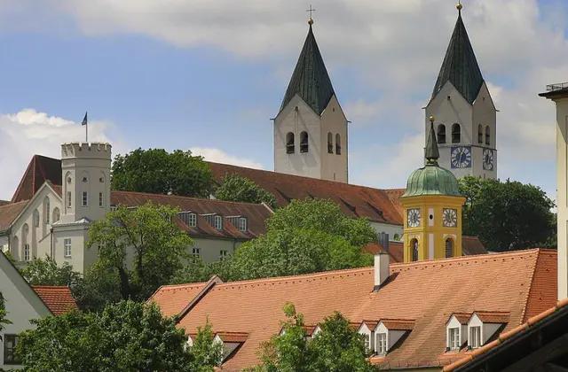 德国这处低调的小城，是德国啤酒的发源地，至今已1000多年