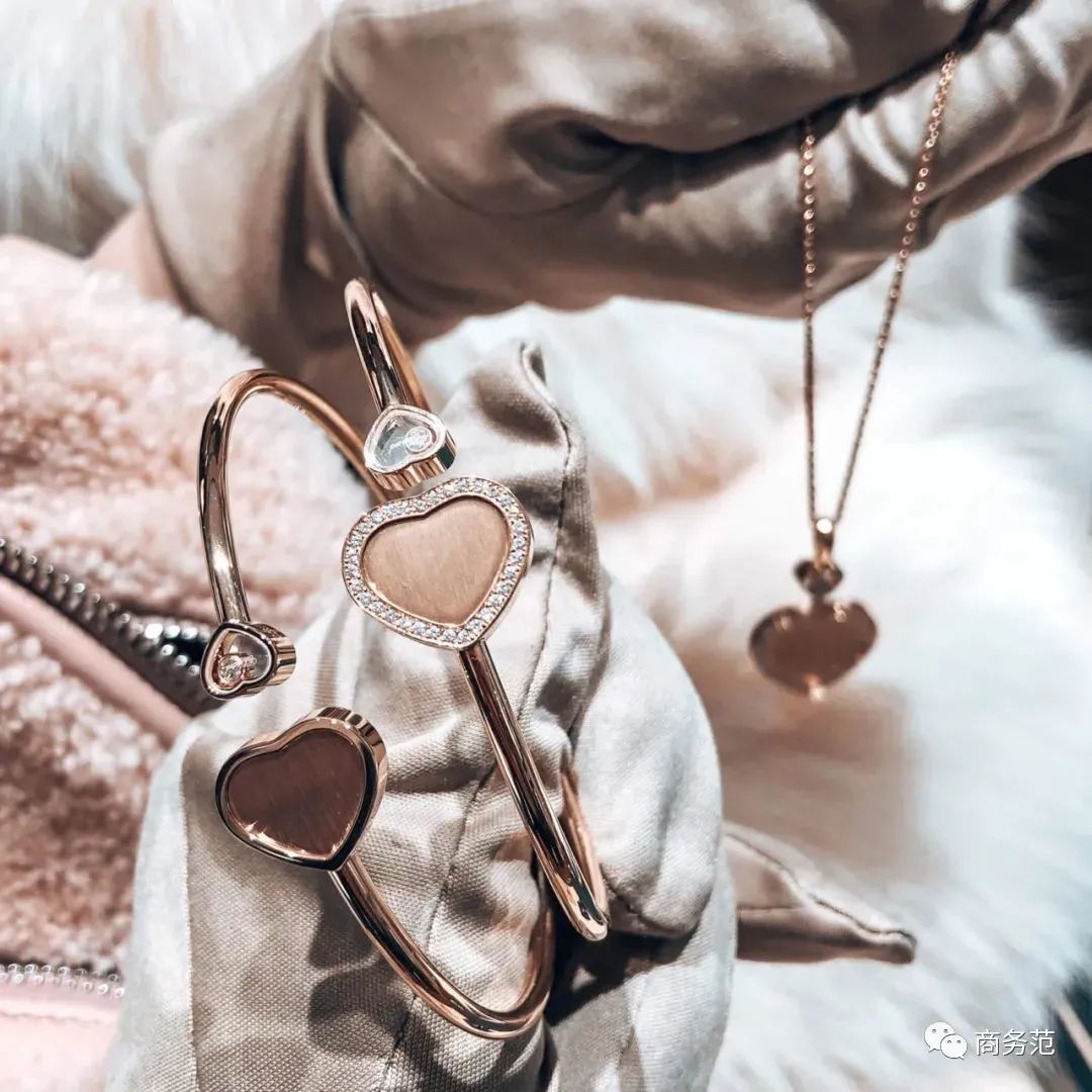 21年最火手镯,21款经典大气的手镯买了不过时