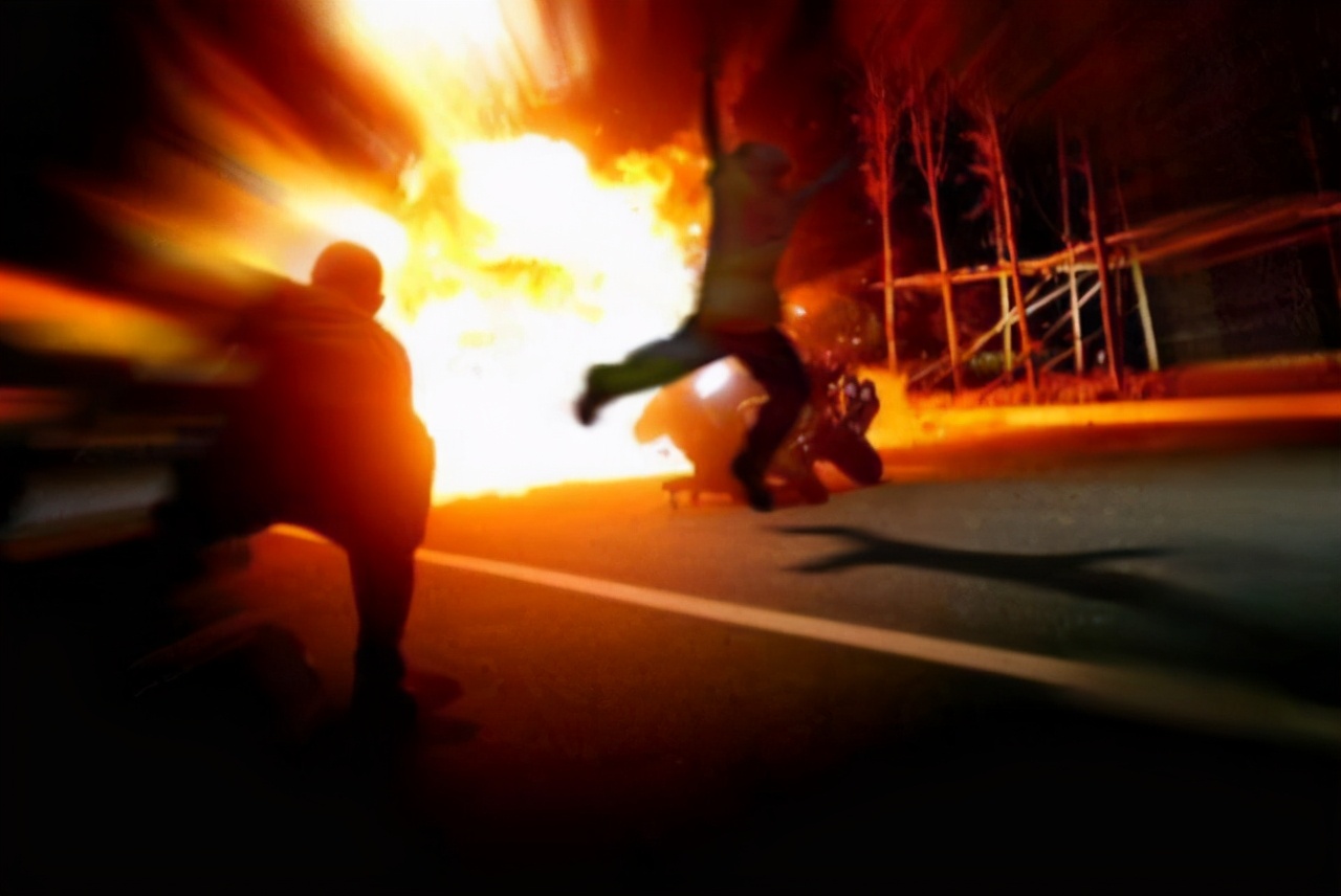 求帮忙p图搞笑,求ps大神帮忙p图搞笑