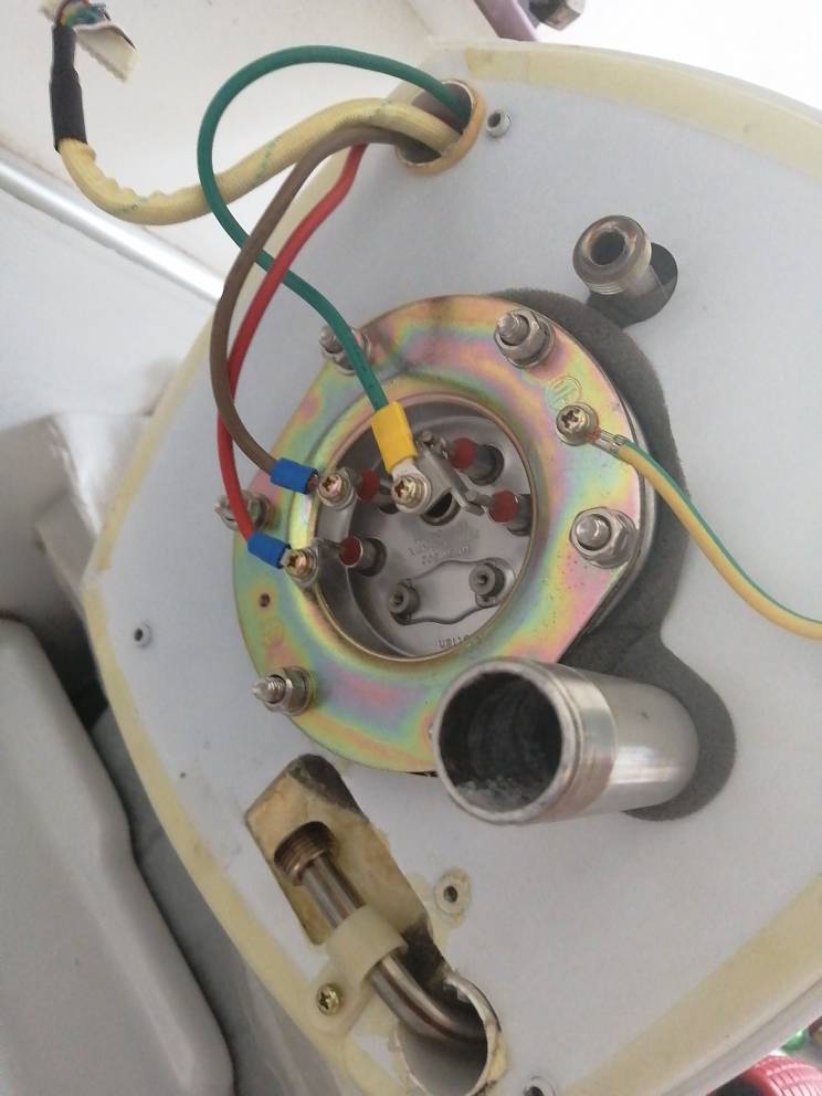 电热水器镁棒螺丝锈死怎么办,电热水器镁棒锈死拿不下来