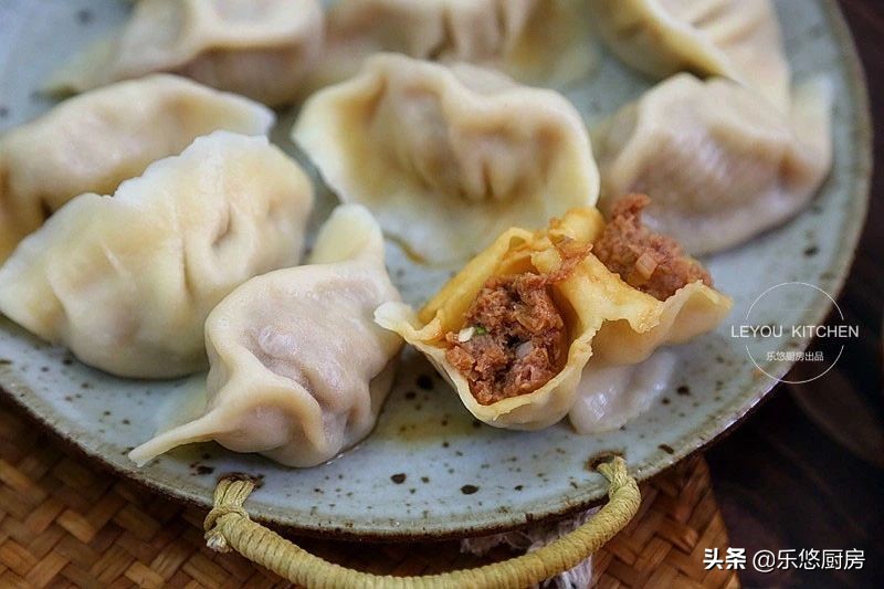 年夜饭就会做带花样的饺子,年夜饭包饺子的做法大全视频