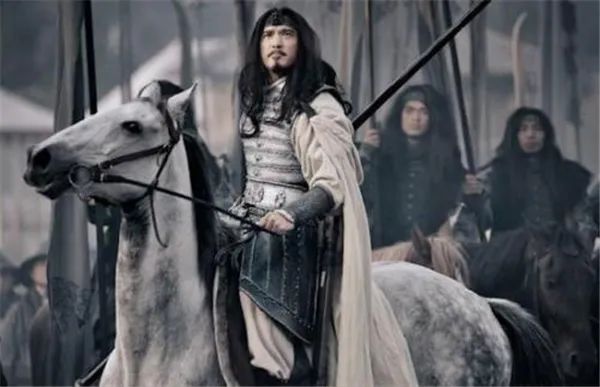 马超如何评价许褚和张飞,如何评价马超这个人