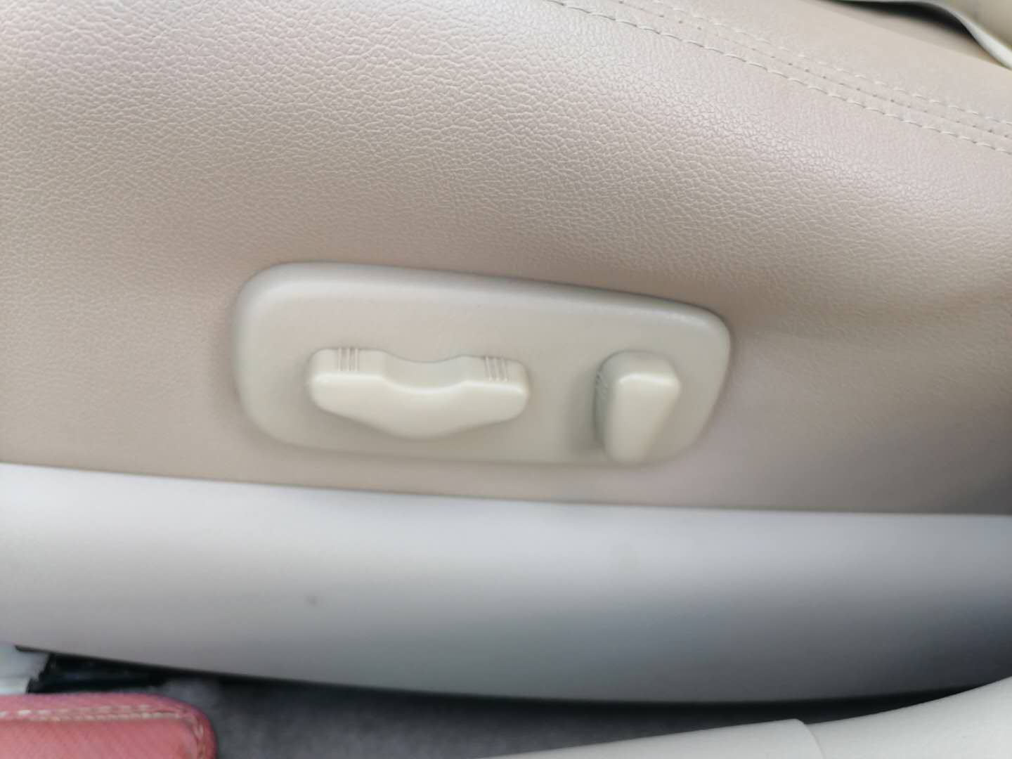 07年天籁2.3二手多少价格,二手天籁大沙发价格