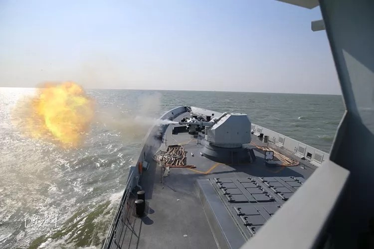 美军电磁大炮武器,美军激光武器和中国电磁炮