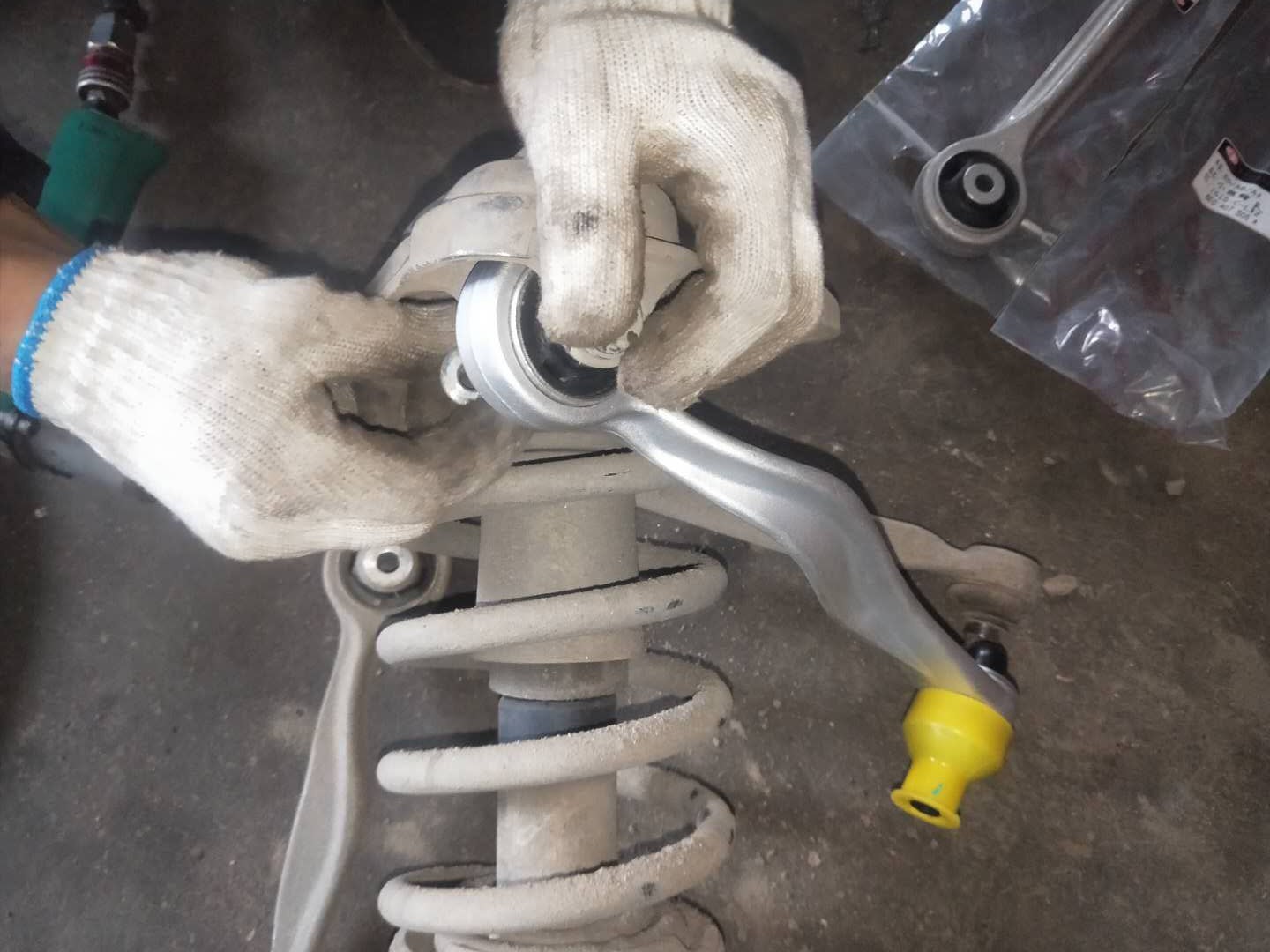 奥迪6缸2.8发动机通病,奥迪2.8v6发动机抖动缺缸