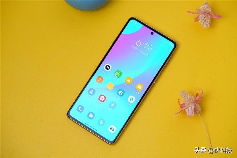 摩托罗拉edge轻奢版和摩托罗拉s30,摩托罗拉edge轻奢版跑分多少