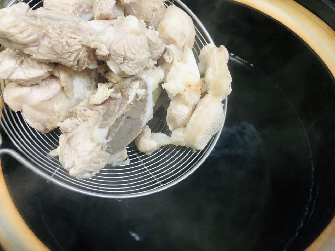 墨鱼汤怎么煲香味才浓郁,拿墨鱼煲什么汤好喝