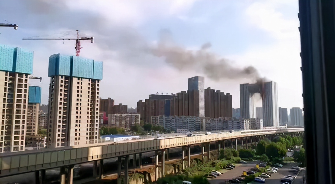 高层住宅多少层以上着火没法救了,一场大火之后还剩下什么