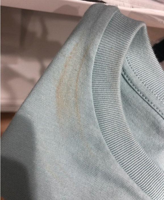 优衣库禁止成年人试穿童装,成人试穿优衣库童装拍照成热潮