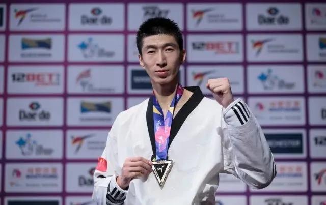 中国奥运健儿英文,奥运会双旗手