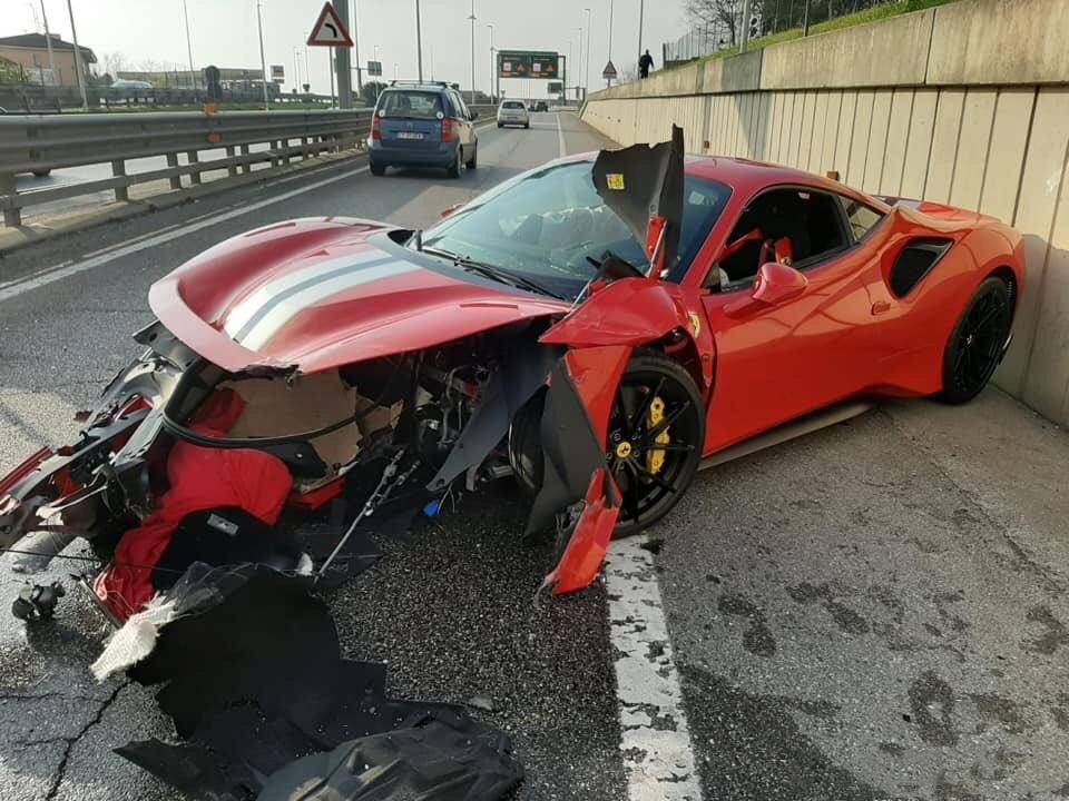 撞了豪车保险不够赔怎么办,豪车被撞怎么定损