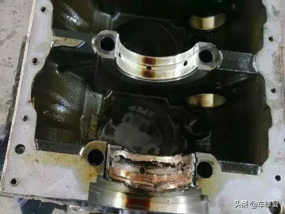 修车师傅说机油有点黑,修车师傅告诉你车子烧机油