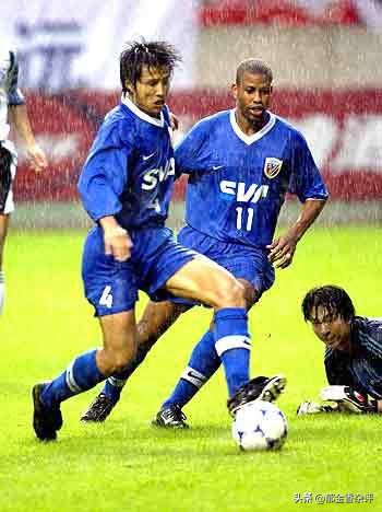 中国的边后卫球员都是怎样的存在,中国现在比较出色的边后卫