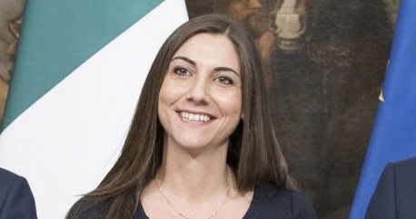 【全球公众人物感染新冠汇总】哈佛大学校长夫妻确诊新冠肺炎