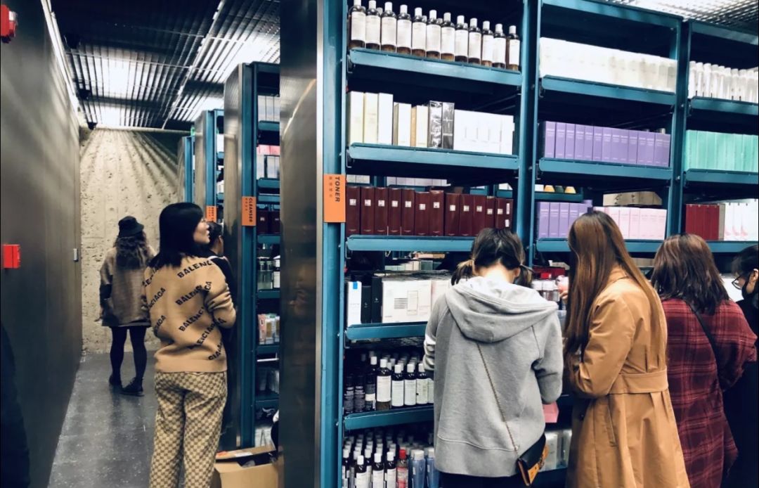 美妆HARMAY話梅很火,但逛完后,我担心它很快就凉凉