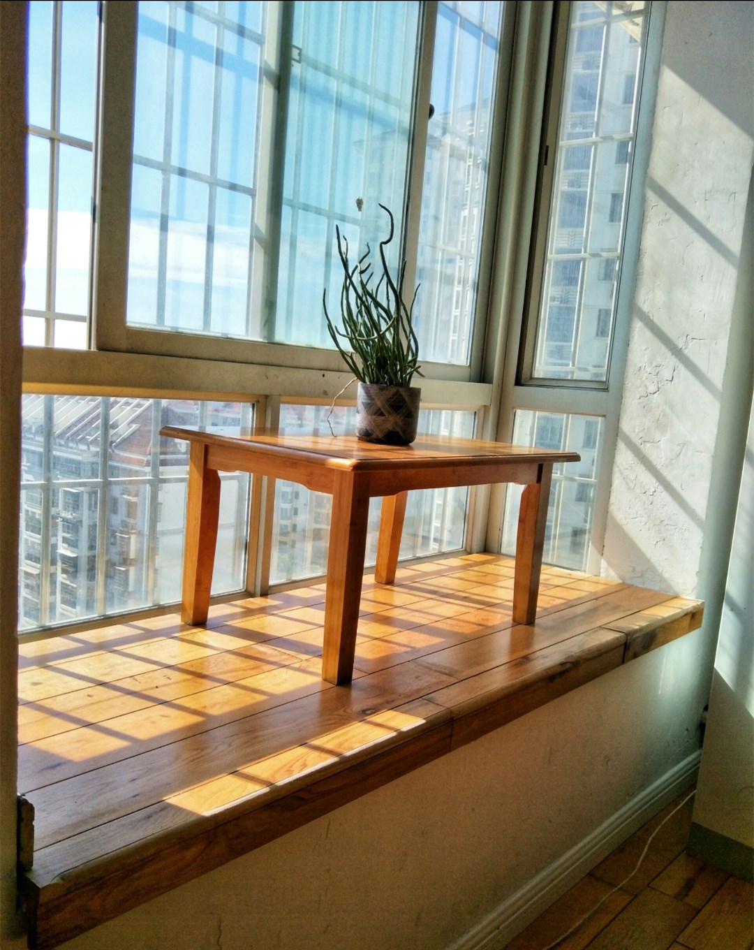 二手房子地板翻新,租房旧地板省钱改造