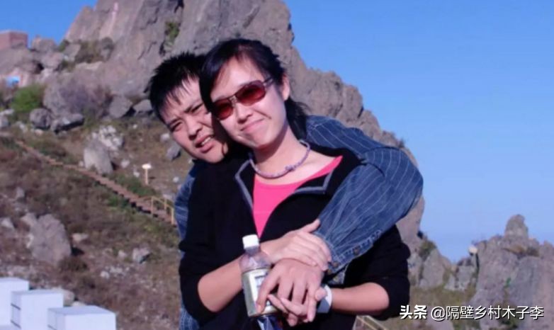 探险夫妻张昕宇梁红开飞机,侣行夫妇张昕宇梁红到长城站