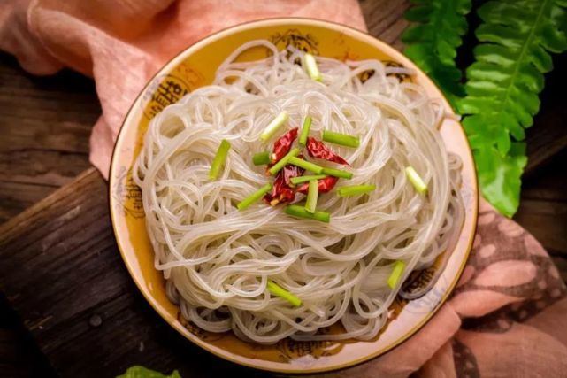 白血病吃了甲醛粉条,一家三口被查出白血病