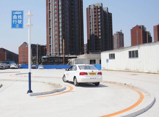 科目二考两次都没过该怎么办,科目二考了两次都没过是不是很笨