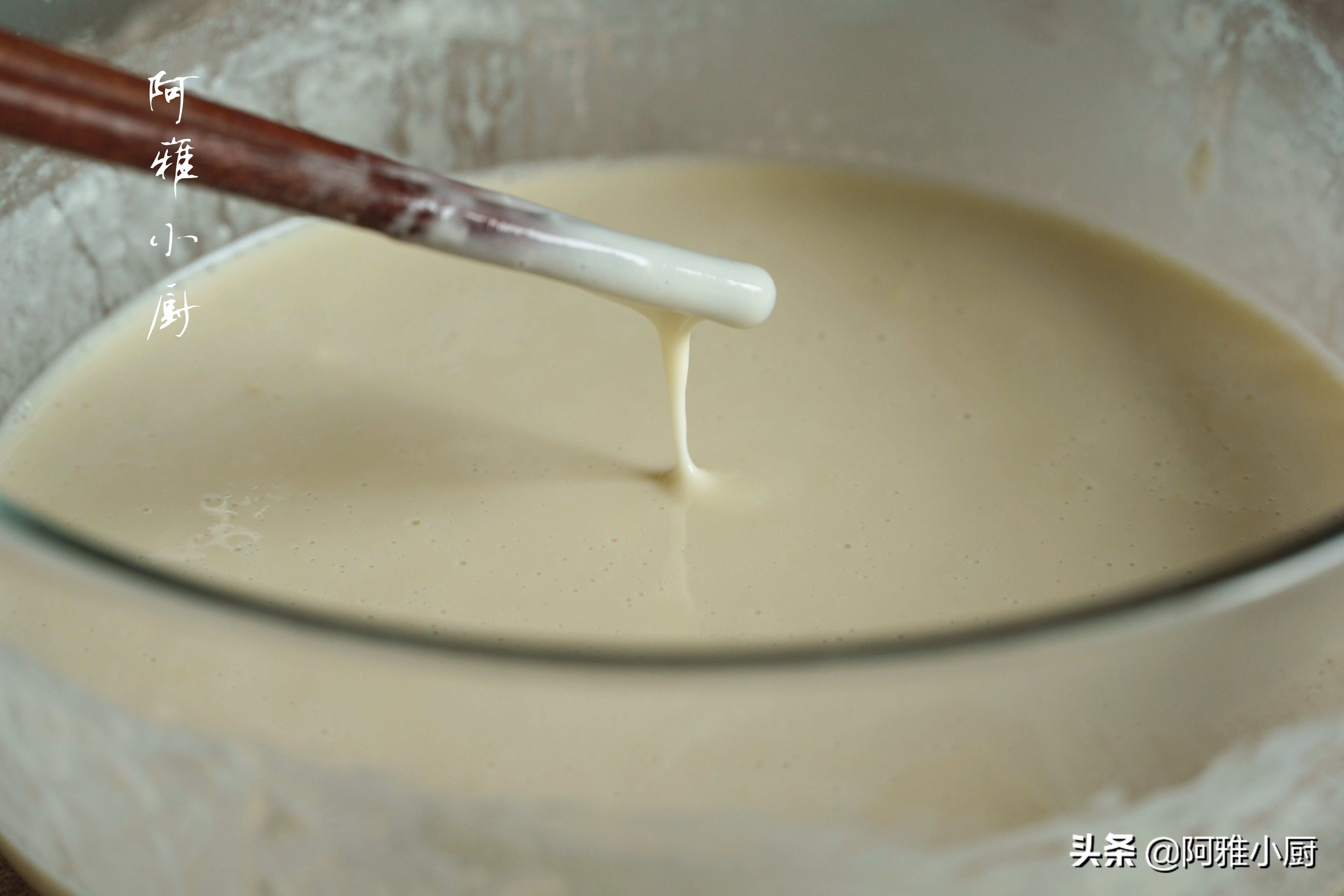 自己在家做煎饼果子面糊做法,早餐煎饼果子超简单做法
