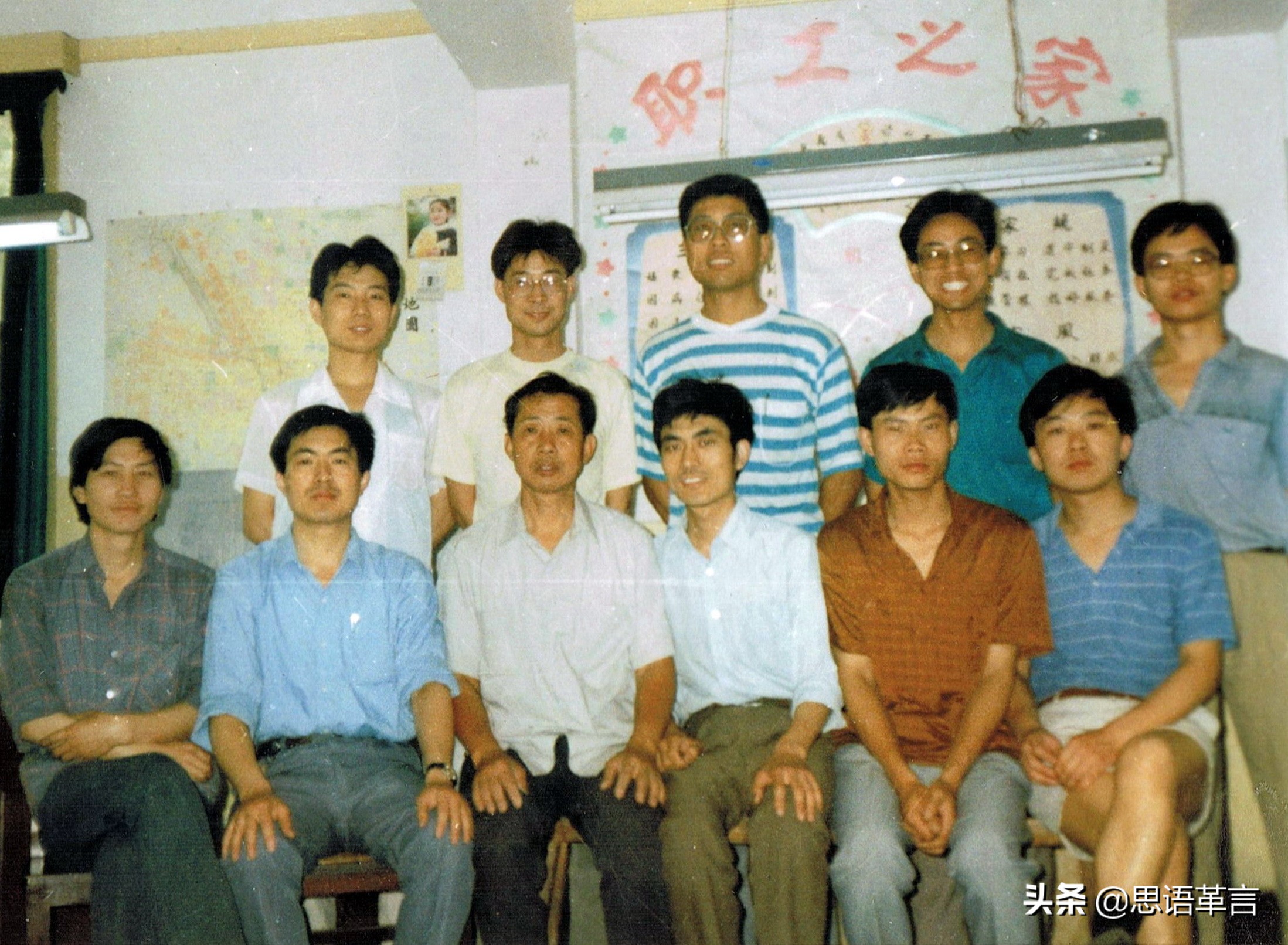 长将思绪忆飞马，总在脑海念二柴