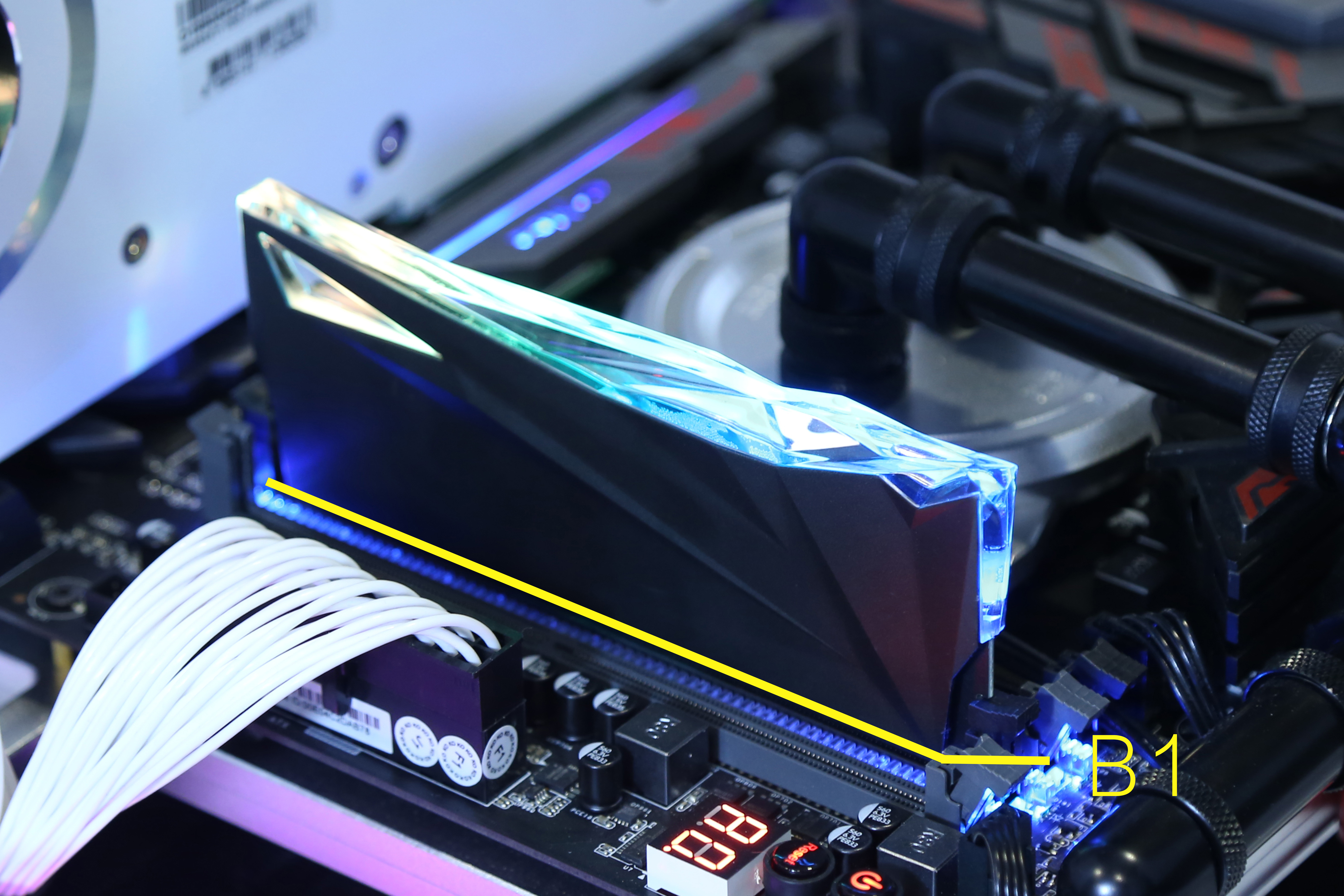 电脑内存条的正确安装方法,电脑内存条怎么插视频