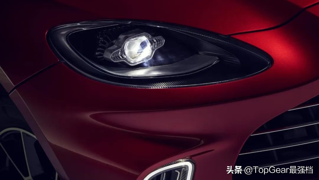 阿斯顿马丁dbx为什么贵,阿斯顿马丁dbx对宾利添越提速对比