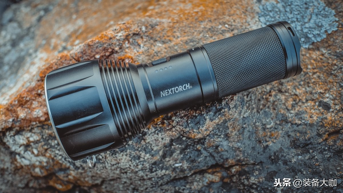 纳丽德圣火30手电筒适合户外吗,纳丽德圣火10手电筒怎么样
