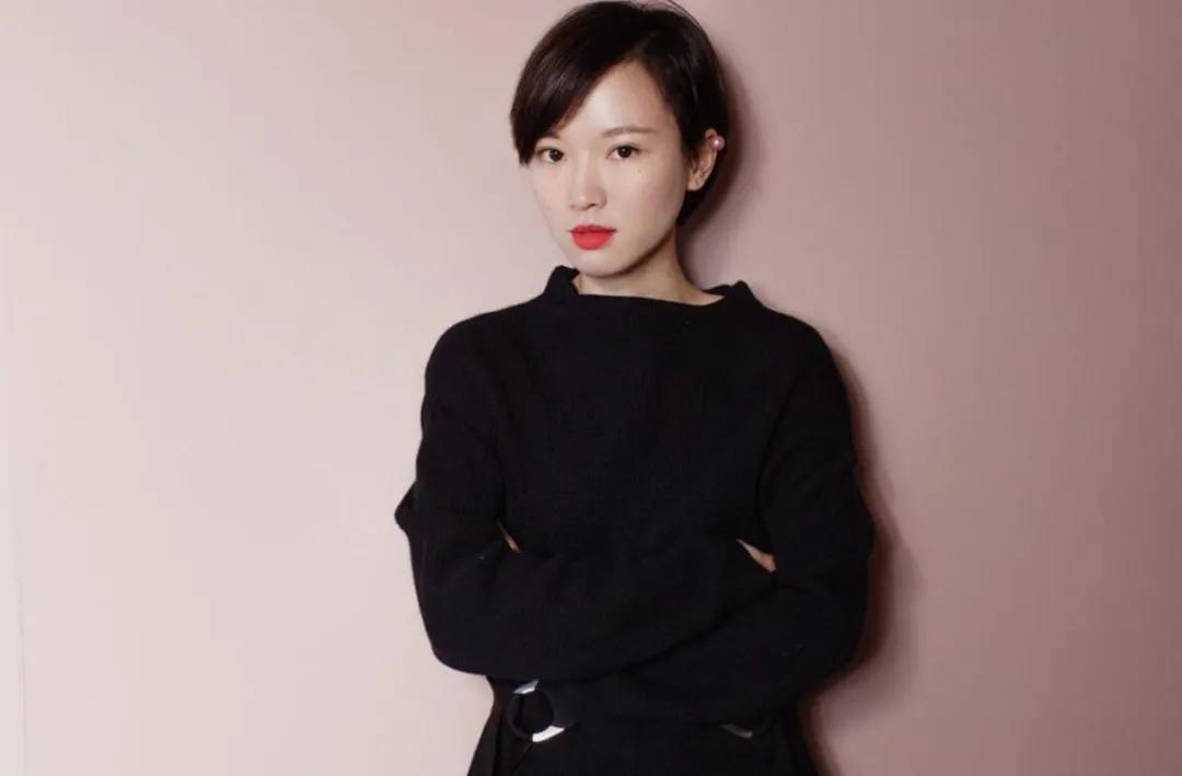 鍗庤钁楀悕璁捐甯堢帇澶т粊琚垎涓戦椈,pierrecardin鐨皵鍗′腹