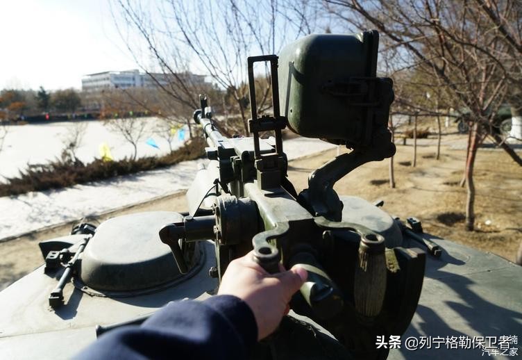 解放军轮式装甲车种类,中国军用八轮重型装甲车