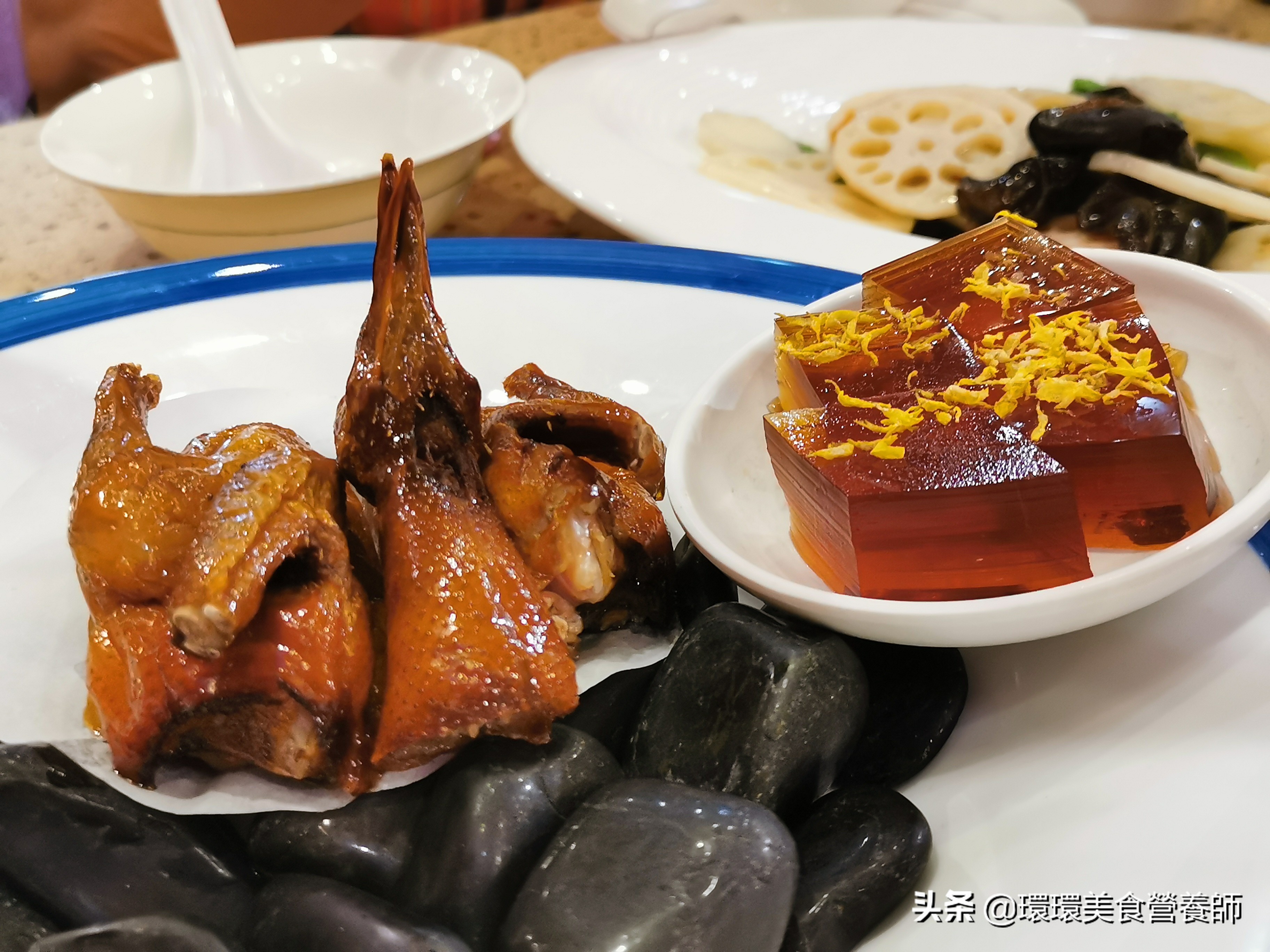 炎炎夏日餐厅环境冰凉一夏,沙溪猪肠粉焖鸭