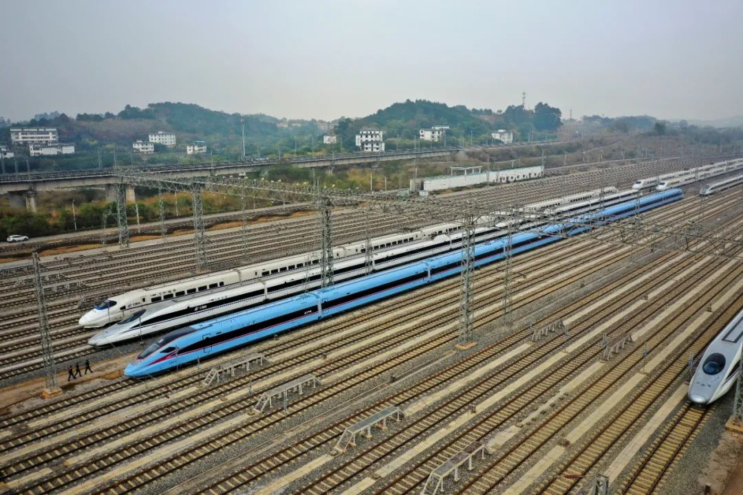 中国时速200km的铁路,中国时速350公里的货运动车组
