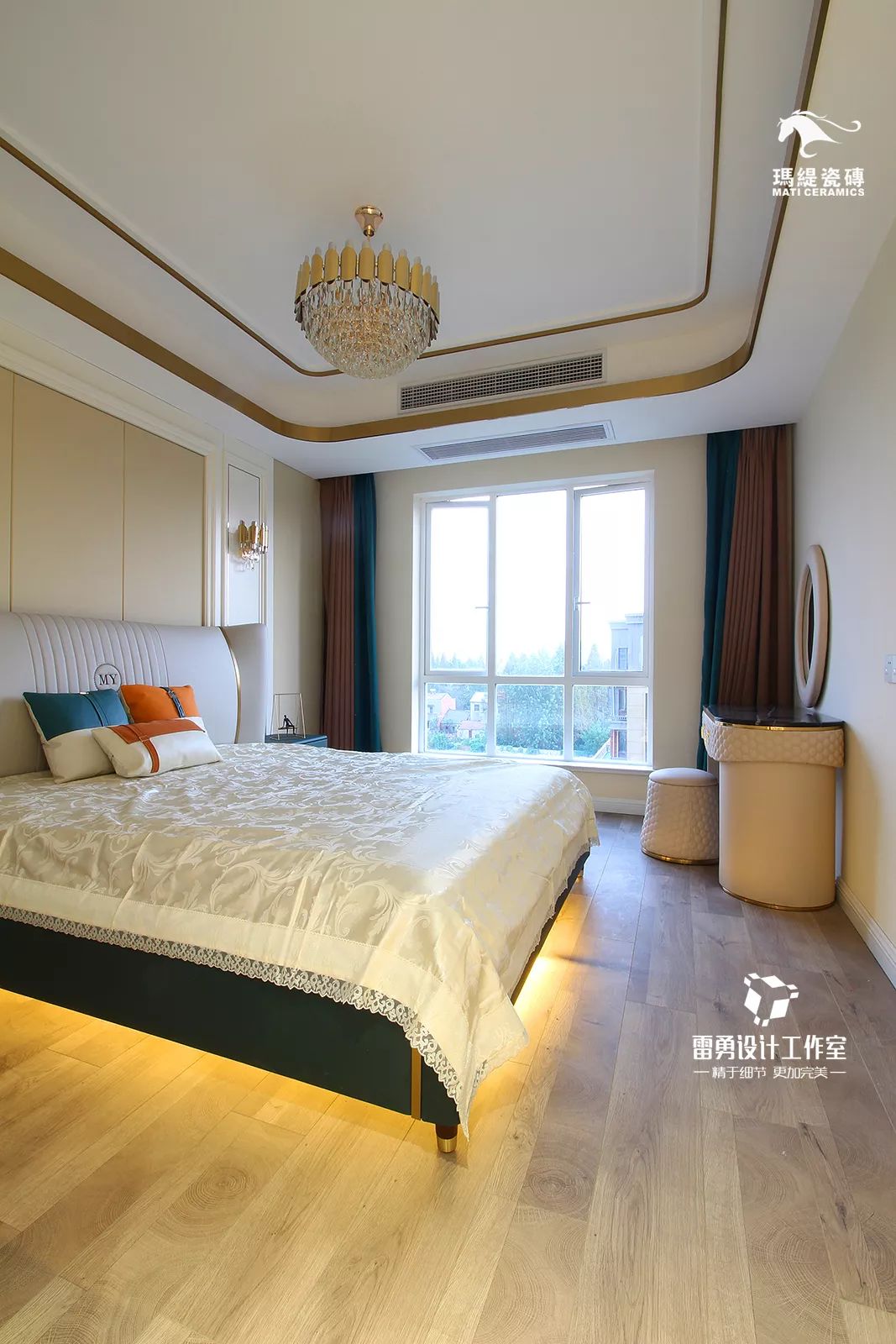 孔雀蓝搭配色彩,神秘的色彩高级灰