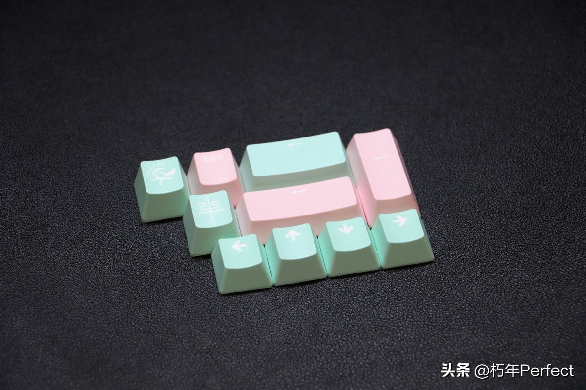 吉利鸭樱桃机械键盘,吉利鸭duckyone2mini机械键盘