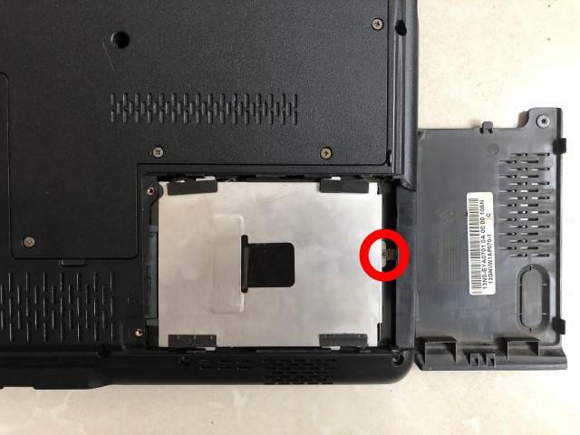 笔记本更换固态硬盘,笔记本不断电换内存会怎样