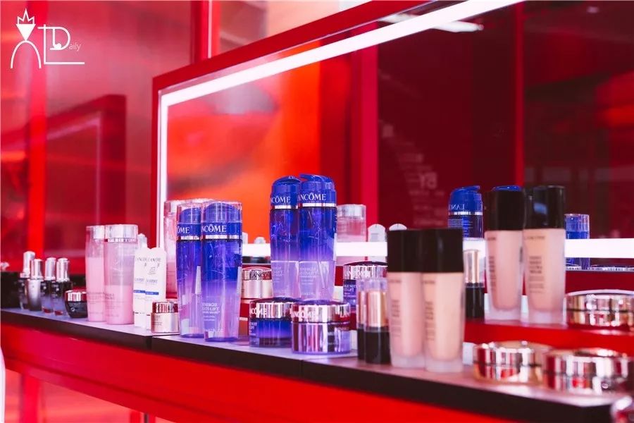 兰蔻圣诞礼包口红,兰蔻暴力熊口红