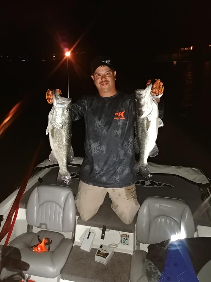 夜钓几点打窝容易上大鱼,夜钓没有顿口