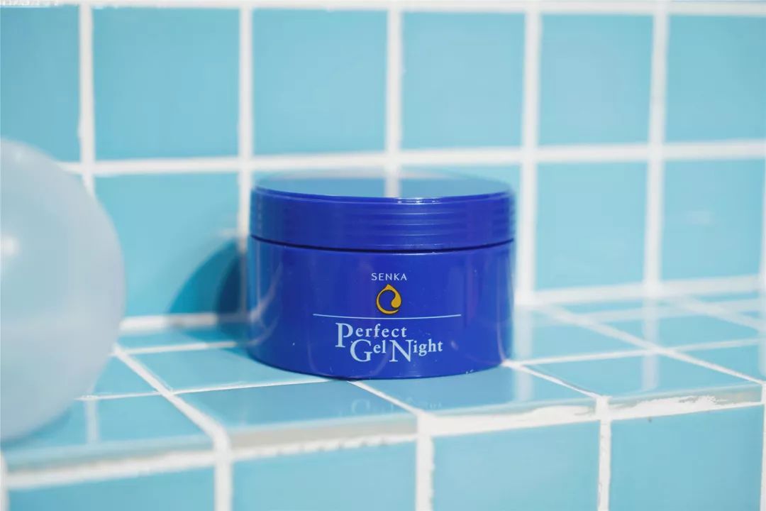 资生堂洗颜专科珊珂泡沫洗面奶,洗颜专科和珊珂的区别有什么