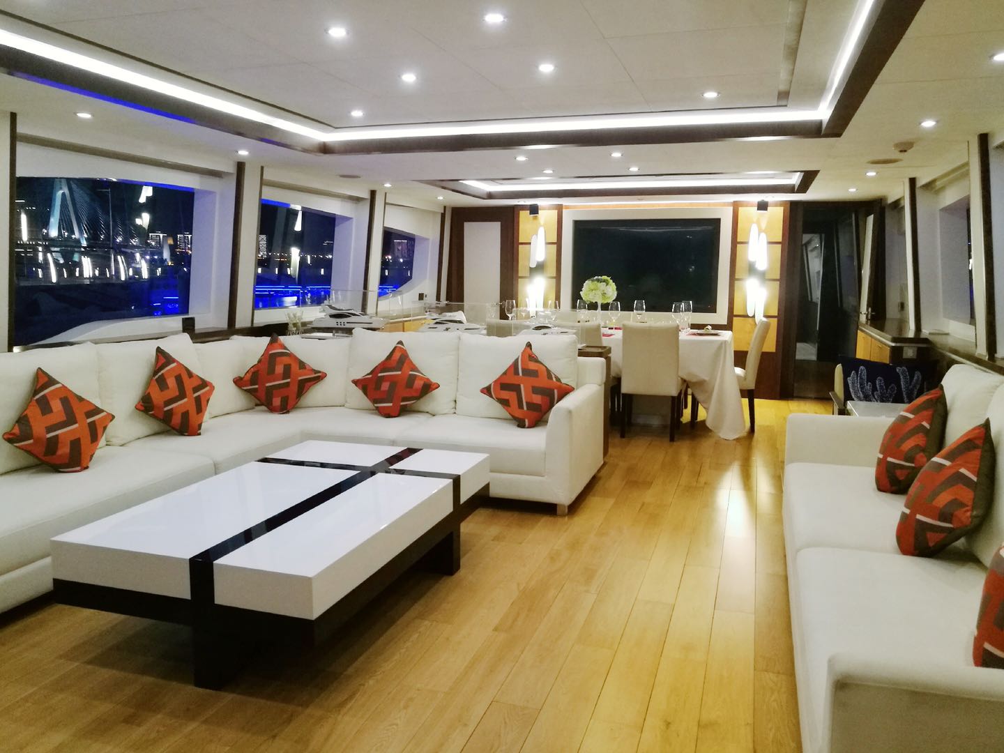 三亚上游艇的真实感受,三亚游艇包船体验