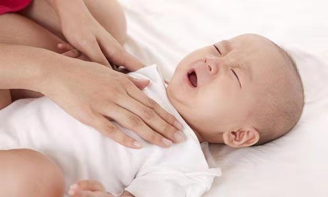 2个月宝宝红屁怎么回事,2岁宝宝屁红是怎么回事