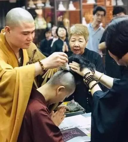 还记得还珠格格里的小鸽子,还珠格格小鸽子为什么出家