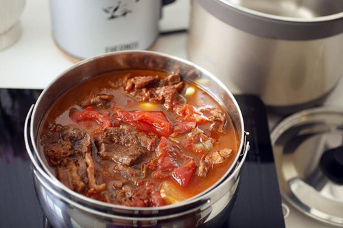 马上快要过年了大家准备好了吗,马上过年啦家里都开始备年货