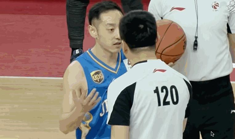 裁判4次判罚视频,裁判罚林书豪最后一攻