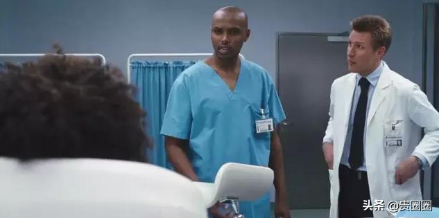 非洲黑人超模，曾被性侵、割礼、逼婚，却活出璀璨人生